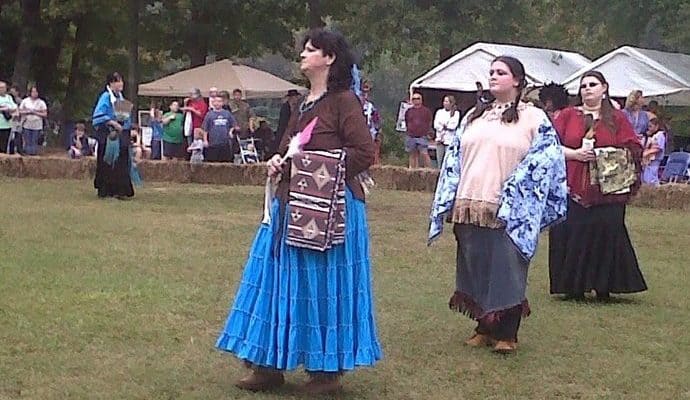 Cherokee-women-in-Alabama-your-adventure-outlook-690x400 5 steps to grow your adventure outlook!